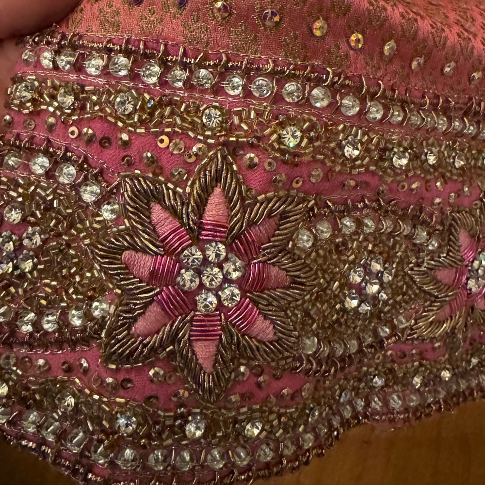 Gorgeous crystals & Zardozi work on banarsi Kurta with chiffon dupatta & bottoms